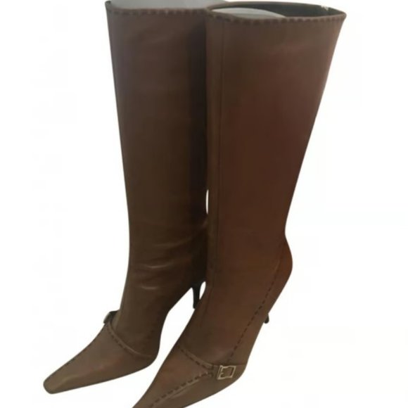 Prada boots - Picture 1 of 14